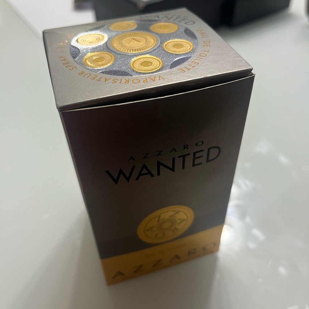 Azzaro Wanted box
